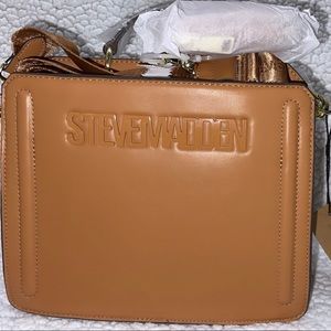SOLD!!!! NEW WITH TAGS!! Viral TikTok Steve Madden Crossbody